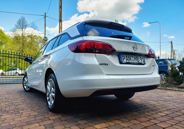 Opel Astra cena 35900 przebieg: 197000, rok produkcji 2017 z Zawiercie małe 667